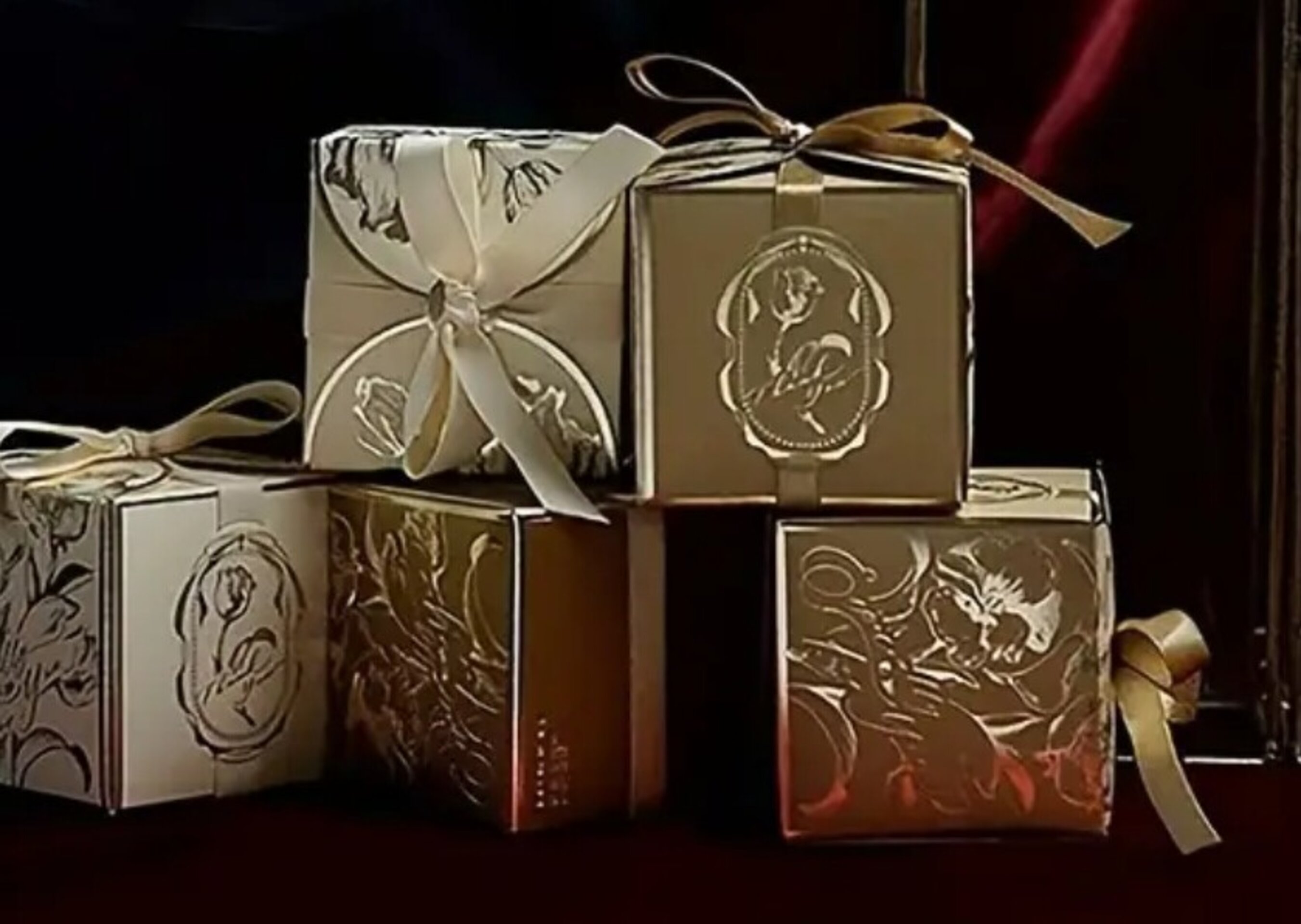 Caja Para Regalos 7x7x7 Dorada - 2